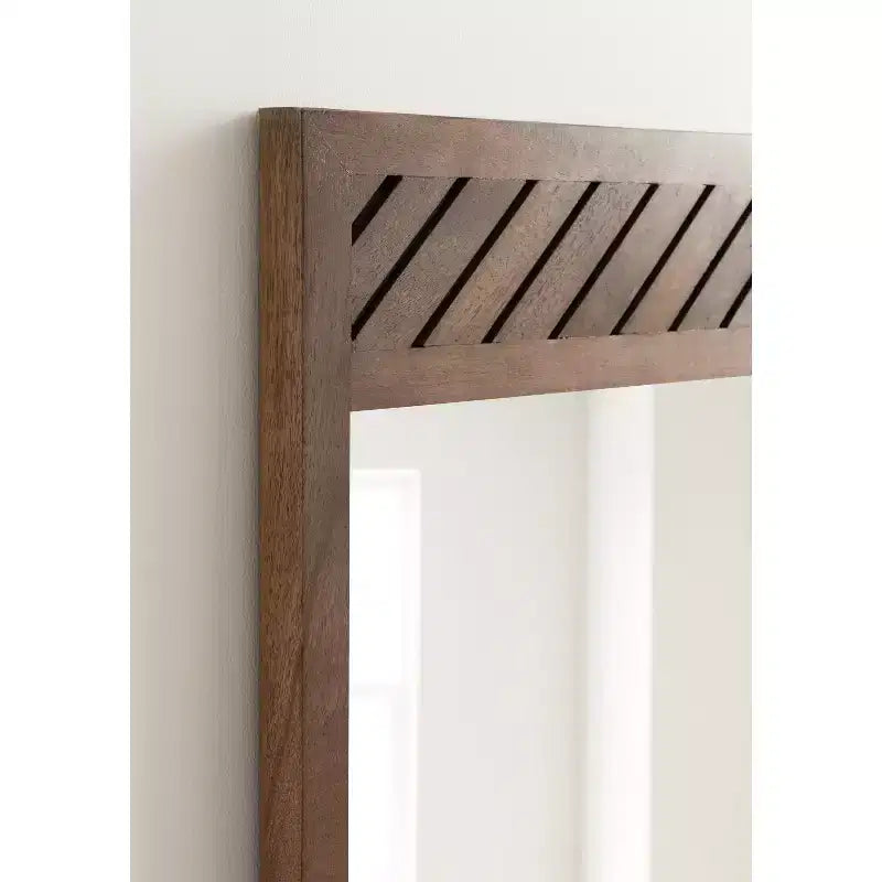 Miroir mural rectangulaire en bois Mezzeta de 61 x 91 cm, de Kate & Laurel All Things Decor, marron