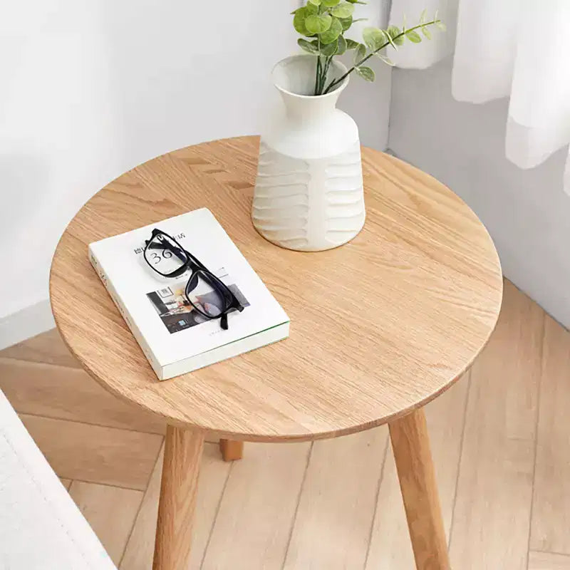 GDFStudio Wallis Minimalist 19.7 H Three Legs Solid Oak Round Side Table