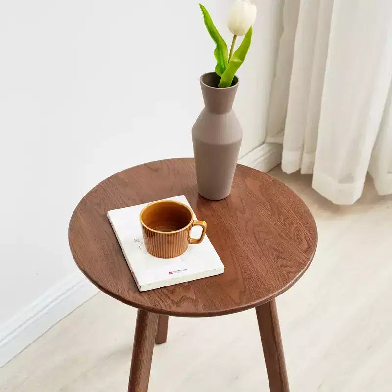 GDFStudio Wallis Minimalist 19.7 H Three Legs Solid Oak Round Side Table