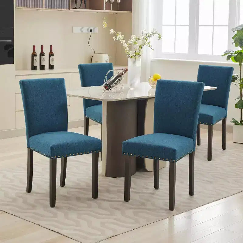 Lot de 2 chaises de salle à manger rembourrées, chaises Parsons ergonomiques à dossier haut en tissu avec garniture cloutée pour cuisine/salle à manger/hôtel