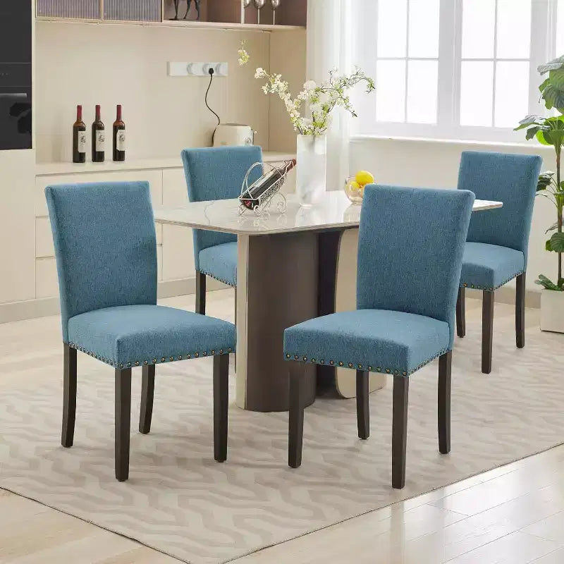 Lot de 2 chaises de salle à manger rembourrées, chaises Parsons ergonomiques à dossier haut en tissu avec garniture cloutée pour cuisine/salle à manger/hôtel