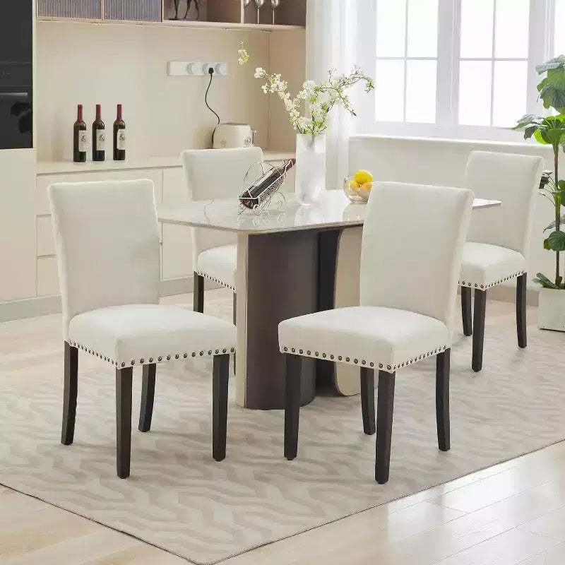 Lot de 2 chaises de salle à manger rembourrées, chaises Parsons ergonomiques à dossier haut en tissu avec garniture cloutée pour cuisine/salle à manger/hôtel