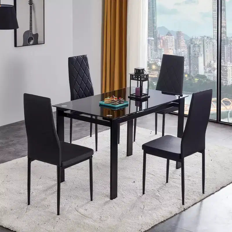 Chaises de salle à manger Okak de style moderne, lot de 4, chaises d'appoint de cuisine confortables en cuir PU avec placage chromé argenté pour table à manger