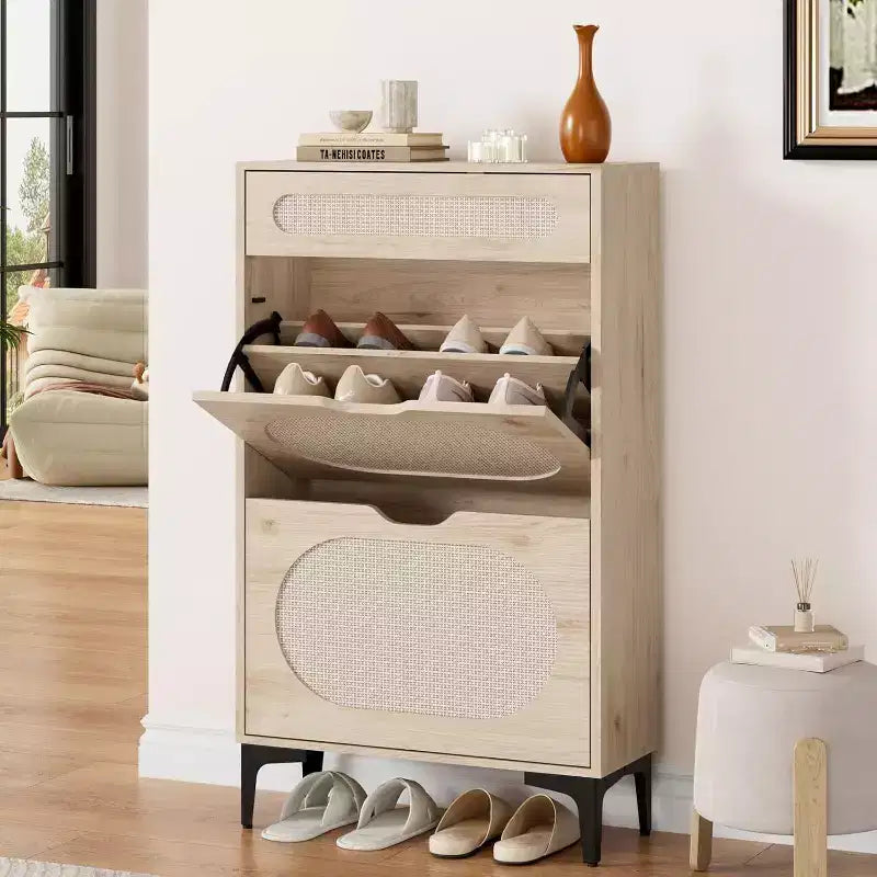 Meuble à chaussures DobleePy en chêne et rotin, rangement à chaussures à 3 niveaux avec 2 tiroirs basculants et 1 tiroir coulissant, étagère réglable, organiseur étroit pour entrée