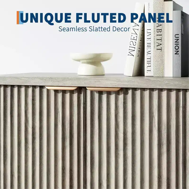 Bahut moderne cannelé en bois avec 4 portes et étagère réglable, plateau spacieux, console polyvalente pour buffet et bar à café pour salle à manger