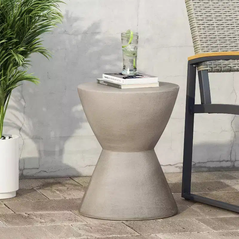 Lightweight Concrete Outdoor Side Table  Modern Sculptural Design, Weather-Resistant & Easy to Move for Patio, Balcony or Garden
