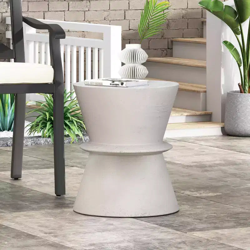 Lightweight Concrete Outdoor Side Table  Modern Sculptural Design, Weather-Resistant & Easy to Move for Patio, Balcony or Garden