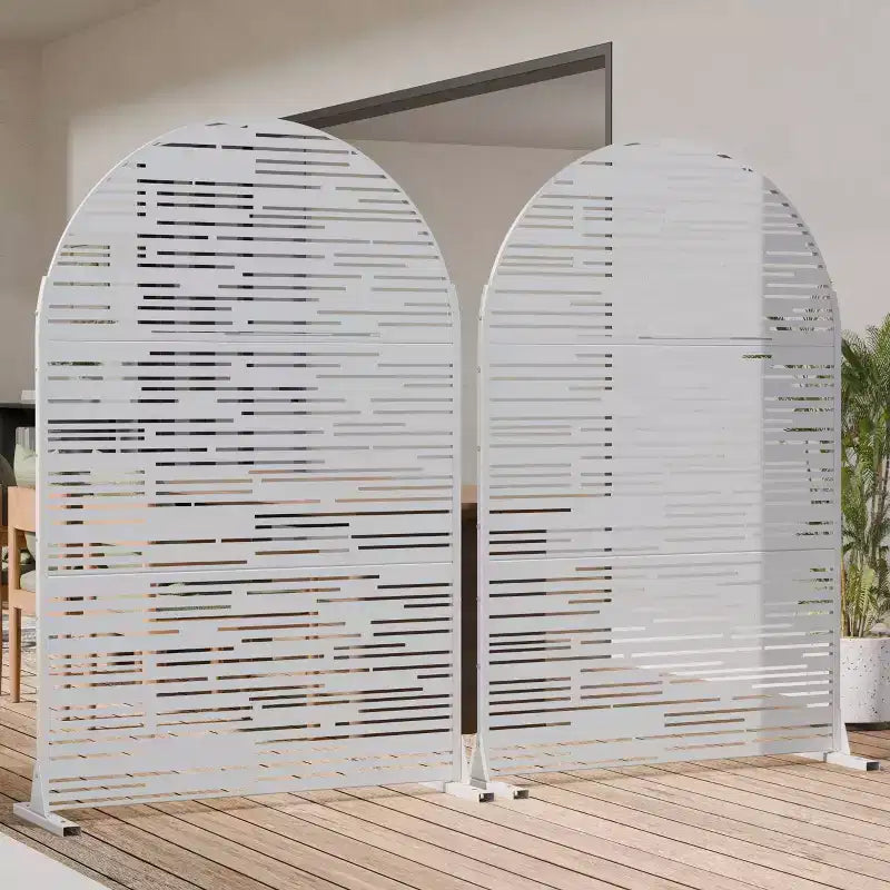 Dovelina 72H x 47W Écran d'intimité extérieur en métal arqué Panneaux de clôture autoportants Blanc/Marron pour Jardin Patio Terrasse Cour