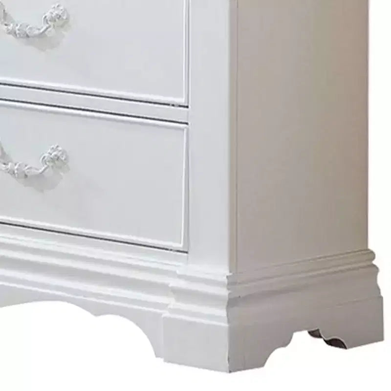 Commode Estrella 142 cm avec finition blanche, de la marque Acme Furniture