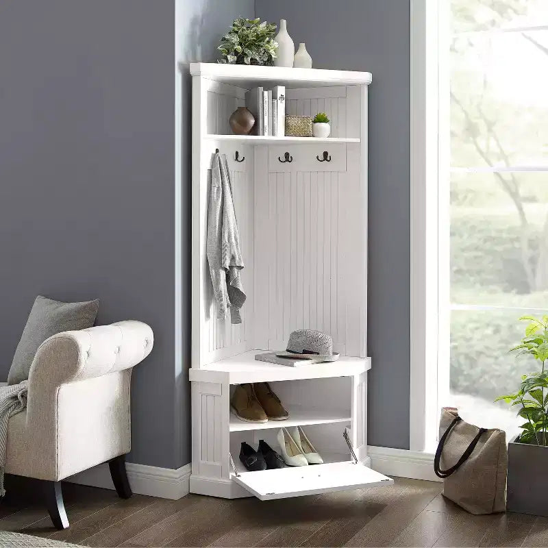 Mobile da ingresso Seaside Corner Hall Tree bianco anticato: Organizzatore con scarpiera e 4 ganci