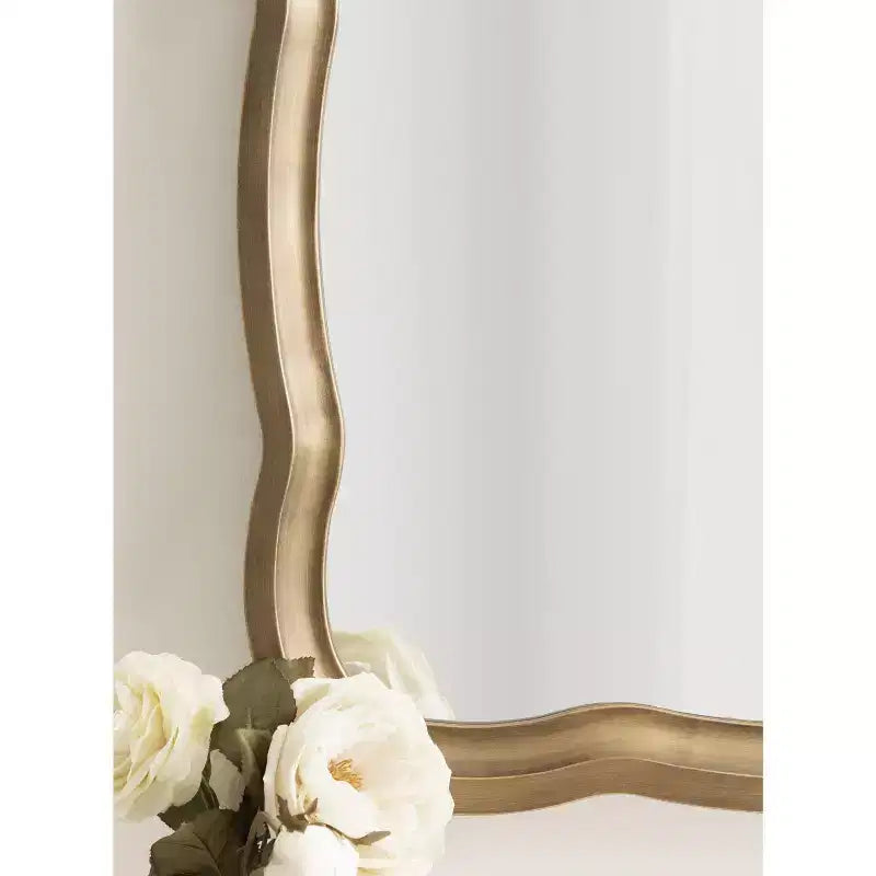 Kate and Laurel Hatherleigh Scalloped MDF Scallop Mirror, 24x38, Gold
