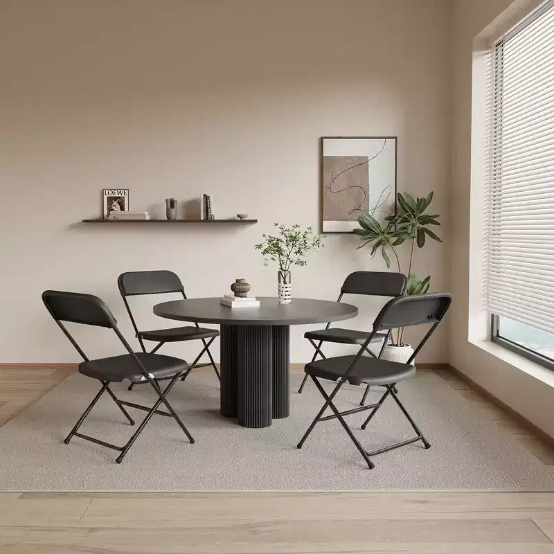 Lot de 6 chaises pliantes en plastique, assise en PEHD, cadre en acier, capacité de 159 kg, empilables, noires.