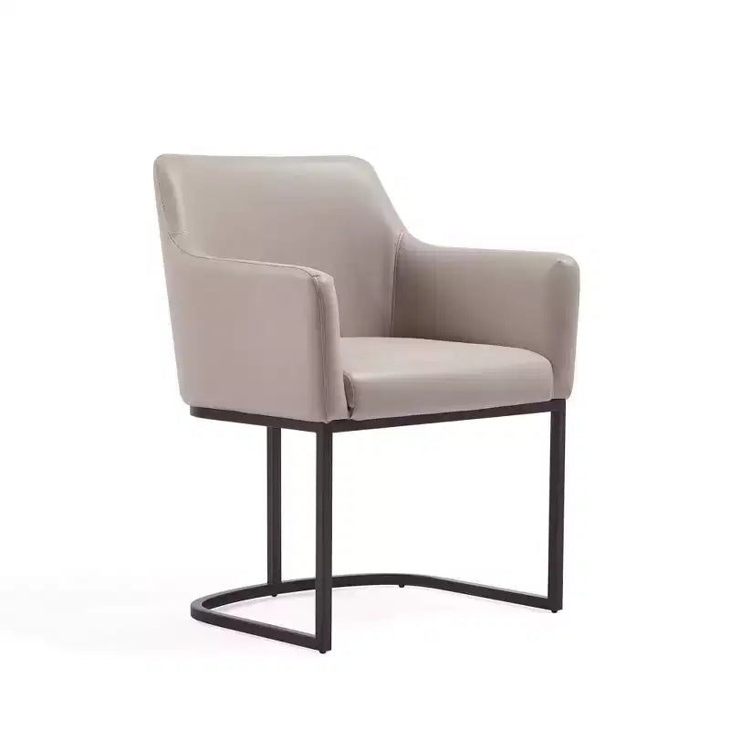 Chaise de salle à manger capitonnée en similicuir Serena - Manhattan Comfort
