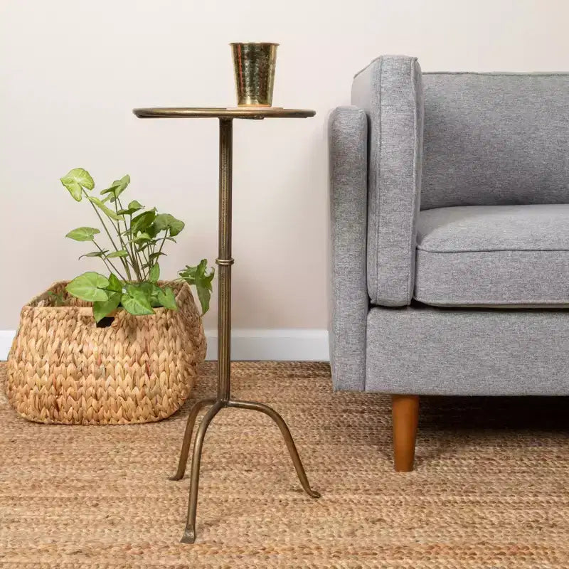 Table d'appoint en métal pour cocktail Martini, « Storied Home »