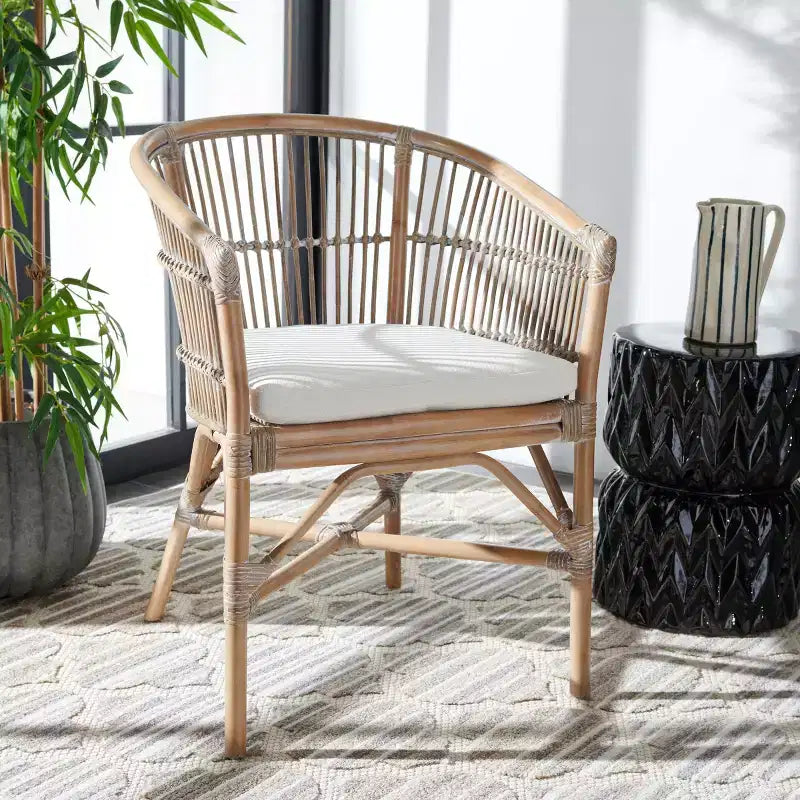 Fauteuil d'appoint Olivia en rotin avec coussin - ACH6516 - Safavieh
