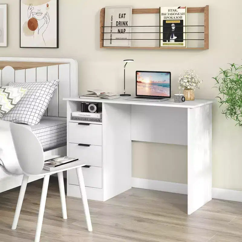 Costway Bureau informatique 108 cm avec station de charge intégrée, 3 tiroirs et étagère ouverte
