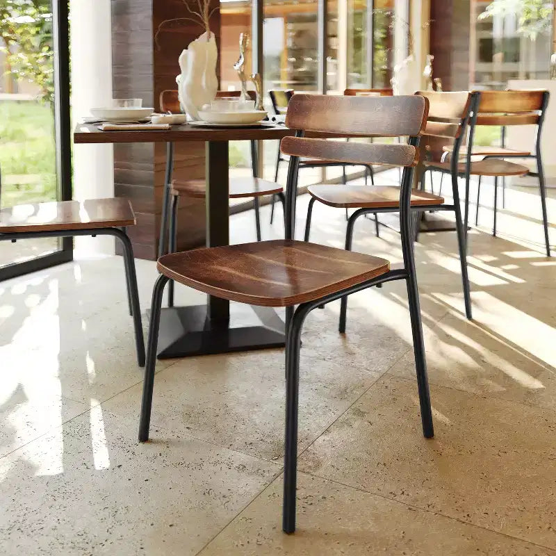 Lot de 2 chaises de salle à manger Flash Furniture Cyprus de qualité commerciale en bois massif avec structure en métal et finition antique