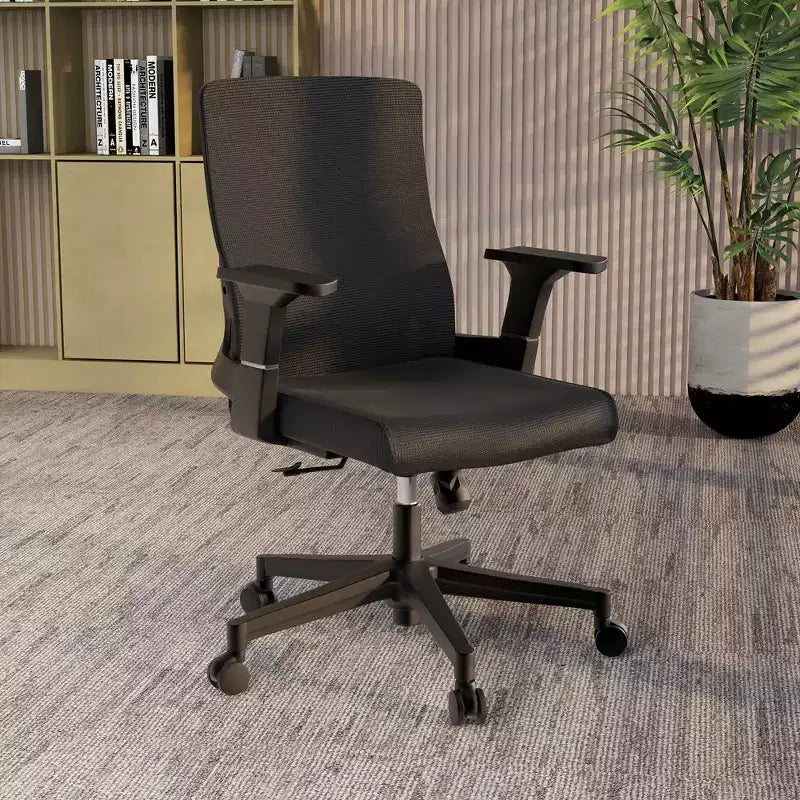 Chaise de bureau ergonomique en maille LeisureMod Brio – Soutien lombaire respirant – Chaise de bureau pivotante et inclinable réglable