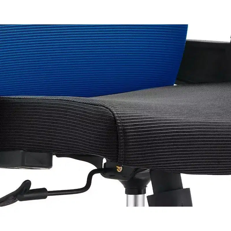 Chaise de bureau ergonomique en maille LeisureMod Brio – Soutien lombaire respirant – Chaise de bureau pivotante et inclinable réglable