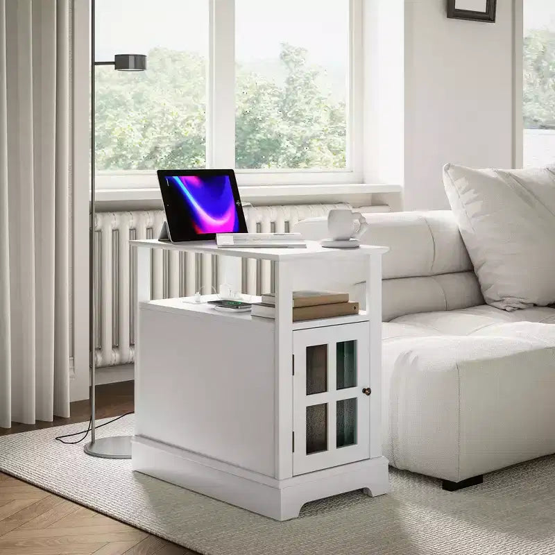 Table d'appoint HOMCOM avec station de charge, Table d'appoint étroite avec ports USB et prises, Rangement dissimulé et étagère ouverte pour salon