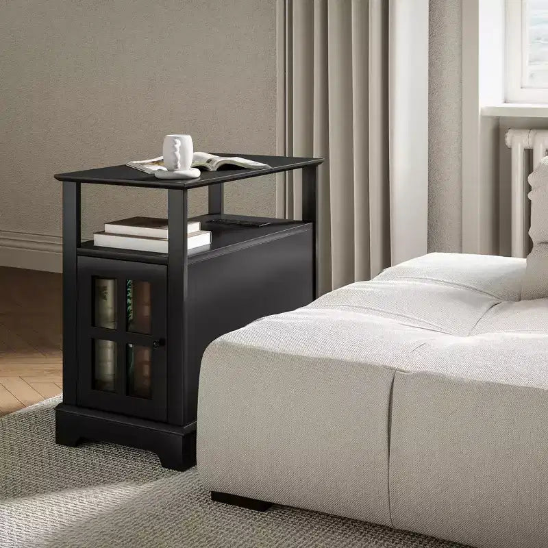 Table d'appoint HOMCOM avec station de charge, Table d'appoint étroite avec ports USB et prises, Rangement dissimulé et étagère ouverte pour salon