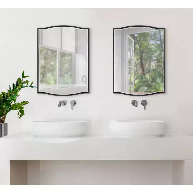 Miroir mural décoratif encadré Sedelle 17 x 24 - Kate & Laurel All Things Decor