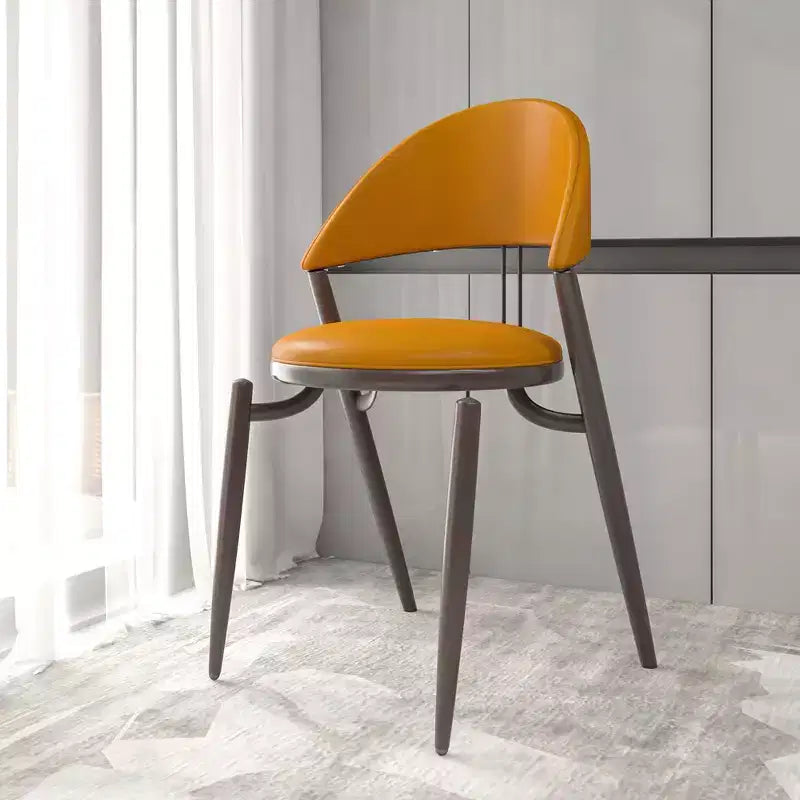 Chaise de salle à manger moderne LeisureMod Venice en cuir, chaise d'appoint rembourrée à dossier ouvert, avec pieds en métal, chaise de salle à manger sans assemblage, lot de 4