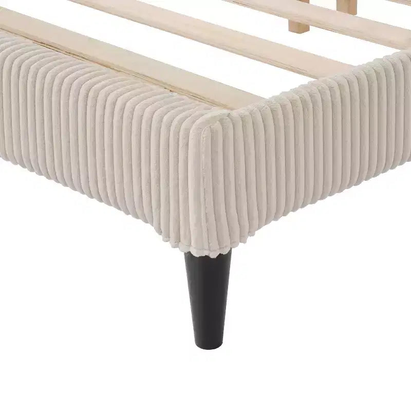 Lit plateforme Queen miBasics Beckman en velours côtelé avec housse amovible