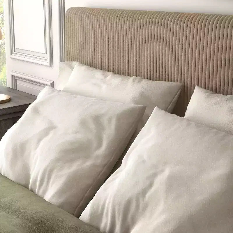 Lit plateforme Queen miBasics Beckman en velours côtelé avec housse amovible