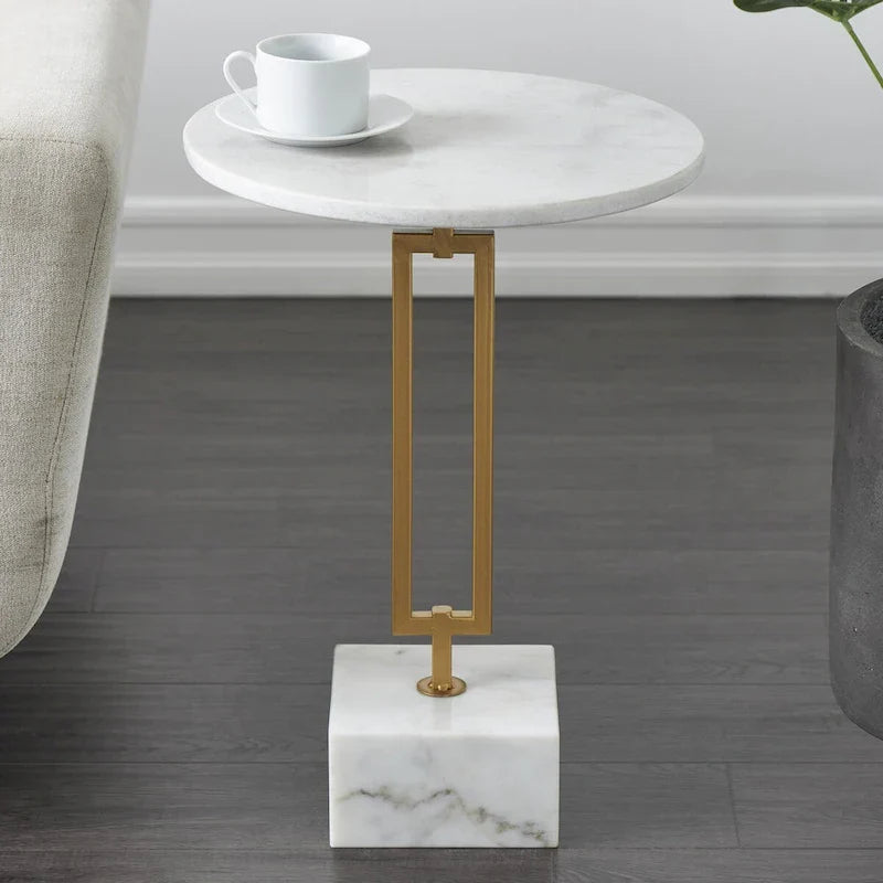 Tavolino d'appoggio/laterale geometrico in marmo con base rettangolare in metallo dorato - Bianco